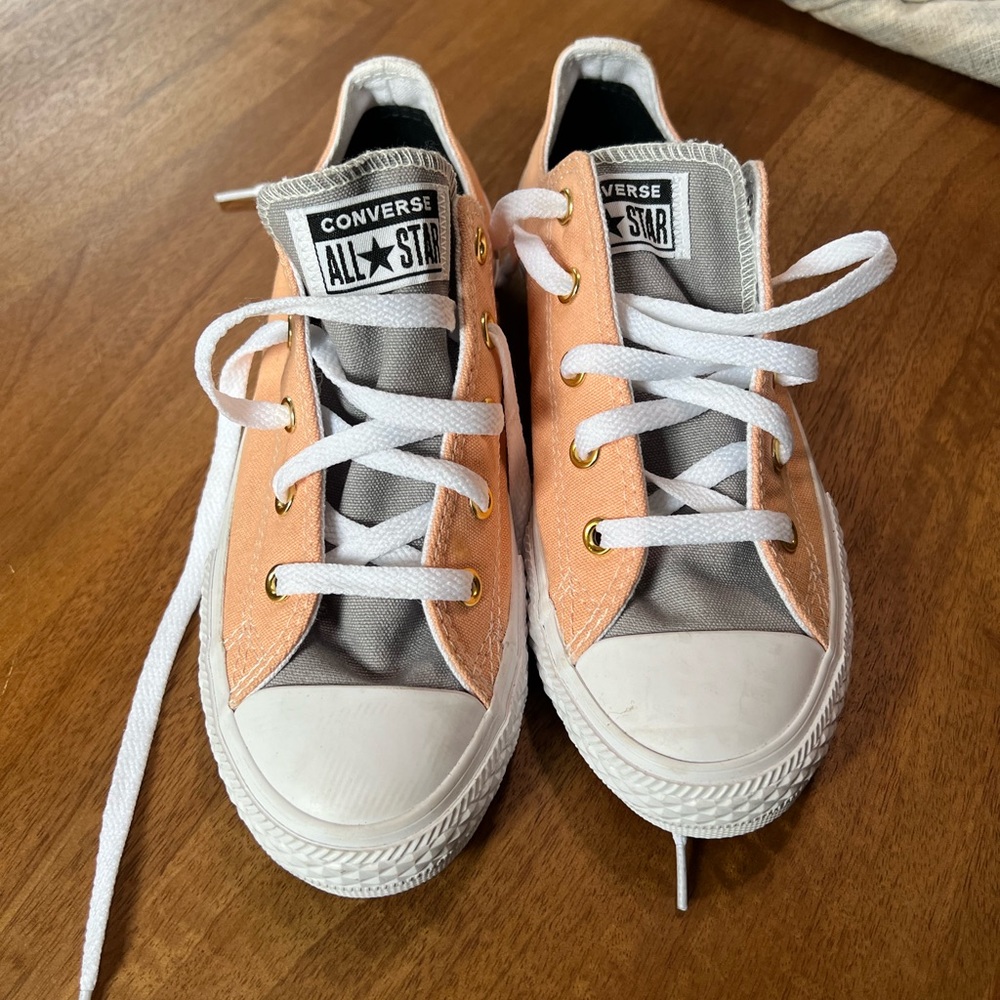 NWOT Custom Chuck Taylor All Star By You. Kids size 2.5